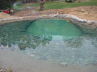 piscines-naturelles/thermes/bassin-naturel-grimaud-1/couleur-nature-piscine-baignade-naturelle-grimaud-var-83_2.jpg